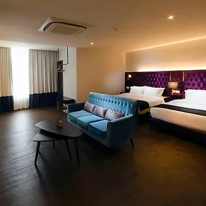 Palm Hotel